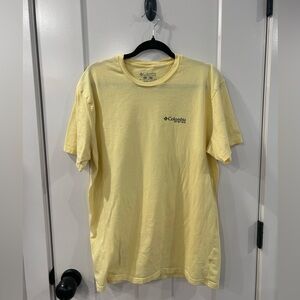 Columbia Men's Soft Yellow Short Sleeve Tee